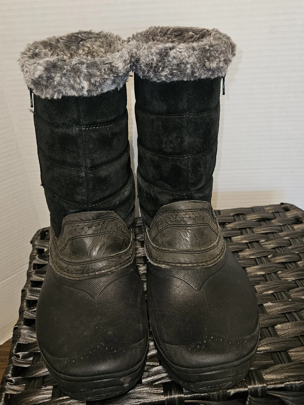 The North Face Black and Gray Women's Insulated Winter Zip Boots